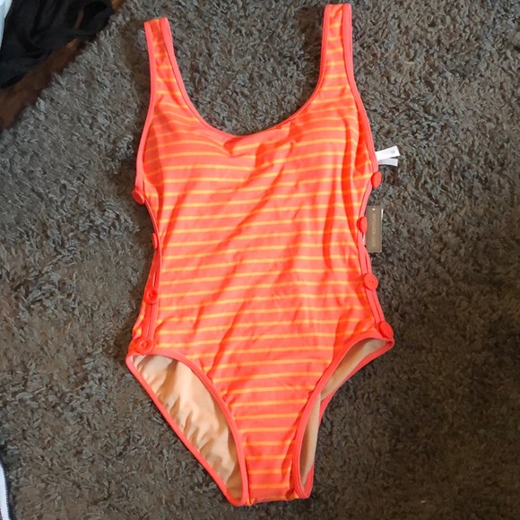 gap one piece swimsuit